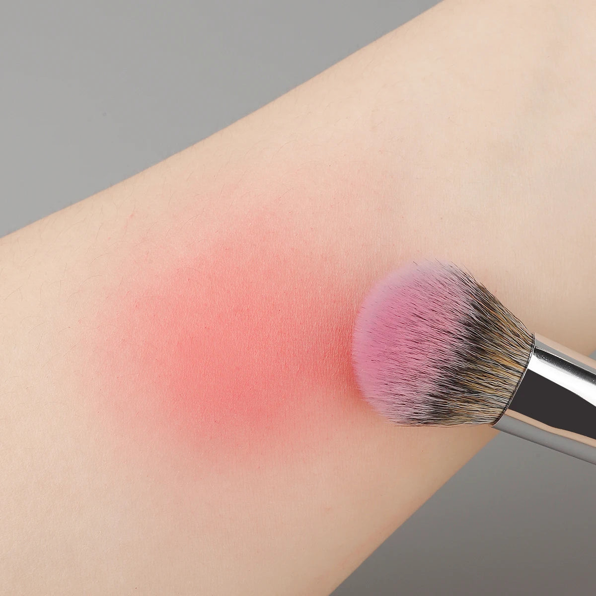 Precise Blush Brush – Ultra-Soft Makeup Brush for Liquid, Cream & Powder Application