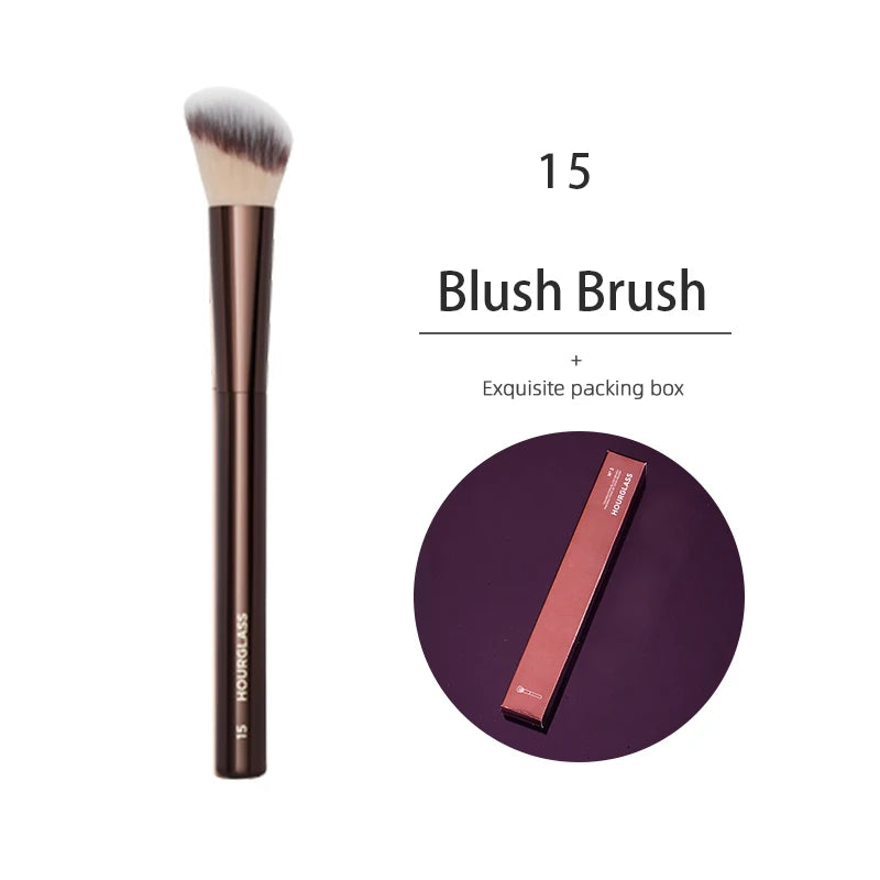 HOURGLASS No. 15 Angled Liquid Blush & Contour Brush – Pro Makeup Tool for Blending & Powder Application